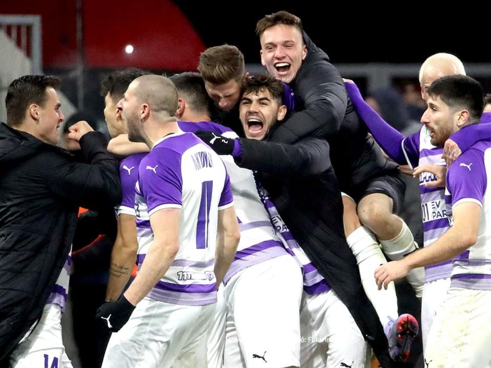 Így ünnepelték az újpestiek Viana győztes gólját a Honvéd ellen
