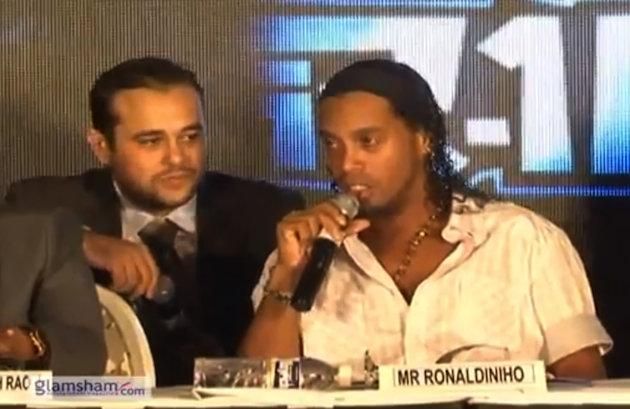 Ronaldinho nevét nem sikerült helyesen ráírni a névtáblára