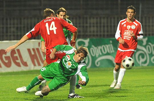 Új erő kell: a piros mezes diósgyőriek legalább hat-hét új játékossal számolnak (Fotó: Szántó György, archív)