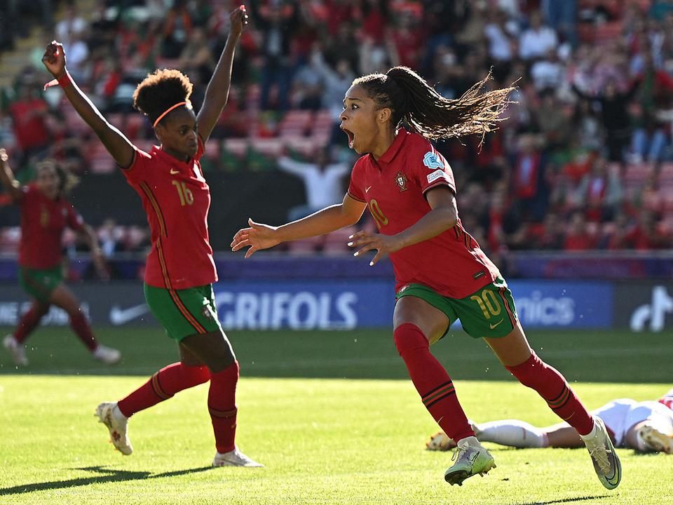 Jessica Silva, a portugálok egyenlítő góljának szerzője ünnepel (Fotó: AFP)