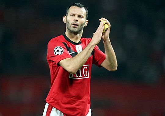 Giggs sokadvirágzását éli az utóbbi időben (fotó: Action Images)