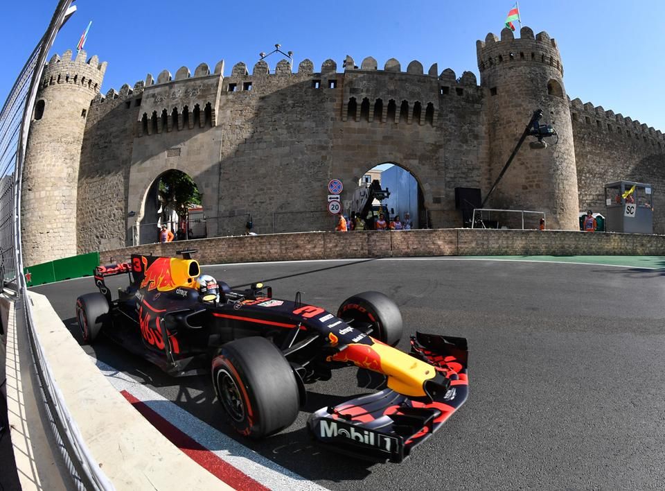 Daniel Ricciardo kihasználta a többiek hibáit, és nyert (Fotó: AFP)