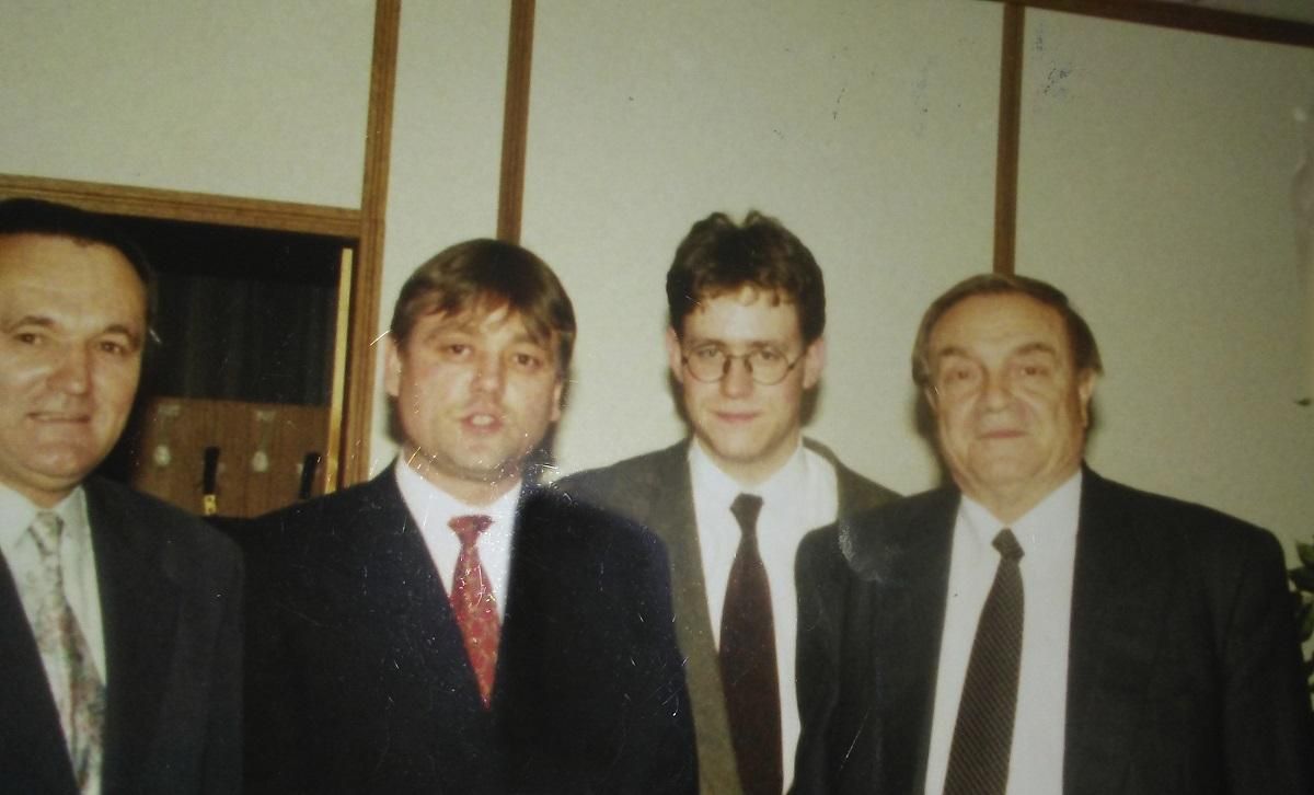 Egy kilencvenes évekbeli bírótábor emléke: balról Fekete Miklós, Puhl Sándor, Szöllősi György, Szilvási József