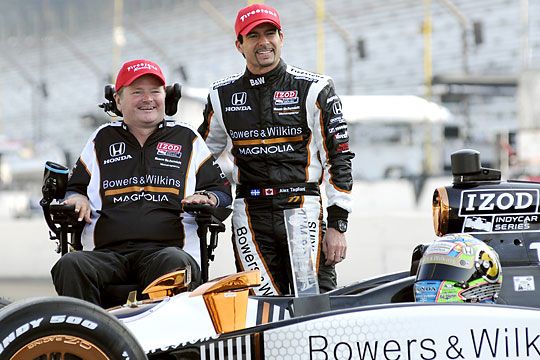 Alex Tagliani (jobbra) és 2000-ben versenybalesetben lebénuló csapatfőnöke, Sam Schmidt