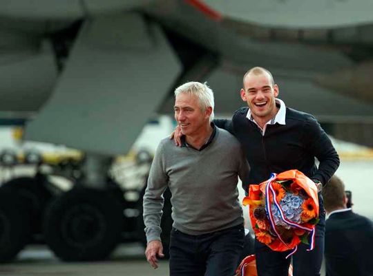 Van Marwijk kapitány és Sneijder egész jó hangulatban (Fotók: Reuters)