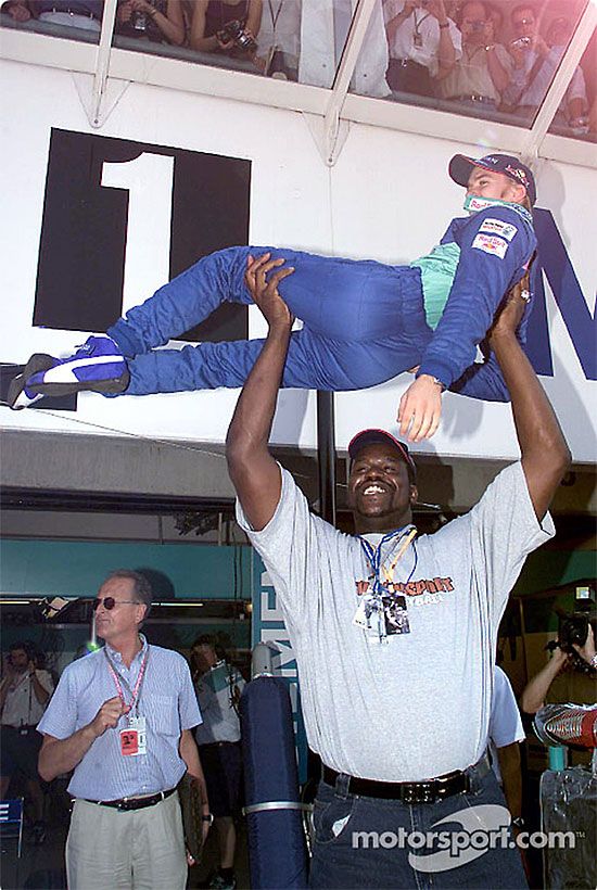 Shaq O‘Neal ennél nagyobb súlyokkal szokott bemelegíteni (Fotó: motorsport.com)