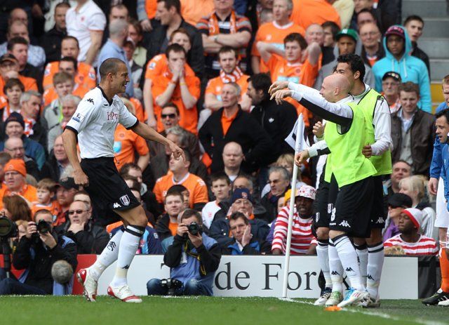 A Gera Zoltánt nélkülöző Fulham Bobby Zamora (balra) duplájával és Dickson Etuhu találatával 3–0-ra legyőzte a Blackpoolt
(Fotó: whoateallthepies.tv)