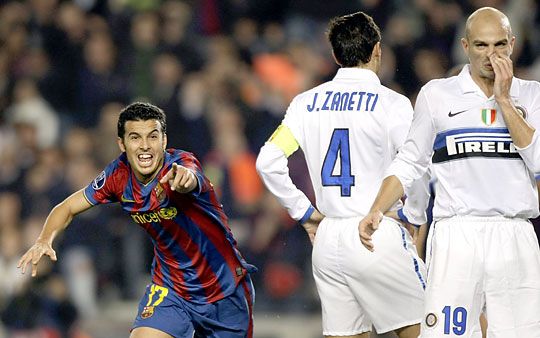 Pedro (balra) gólja után is a Barcelona uralta a meccset (Fotó: Reuters)
