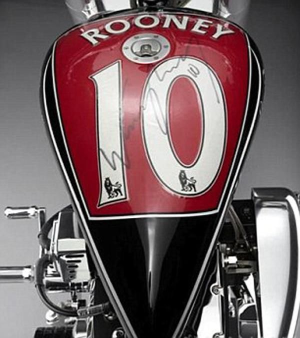 Rooney és a 10-es (forrás: Daily Mail)
