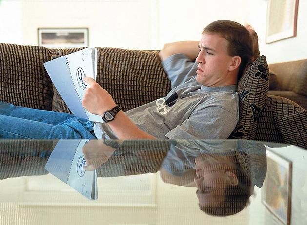 Manning hihetetlenül gyorsan megtanulta a Colts playbookját (Fotó: Sports Illustrated)