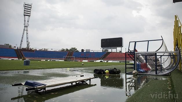 A vihar pusztítása a Sóstói Stadionban (Fotó: vidi.hu)