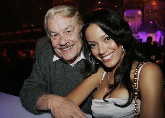 Jerry Buss és a szép lányok (Forrás: Marca)