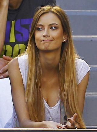 Ester Sátorová szomorúan konstatálhatta, hogy kedvese,
Tomás Berdych csak egy szettet nyert Djokovics ellen