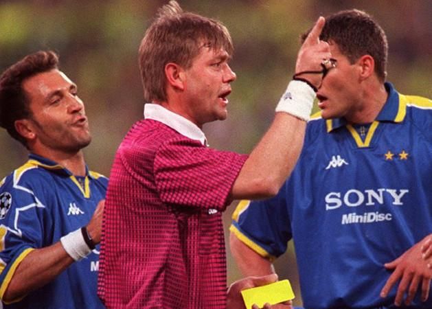 Puhl Sándor nem csupán Lars Rickent, hanem a Juve játékosait is fegyelmezte az 1997-es BL-döntőben