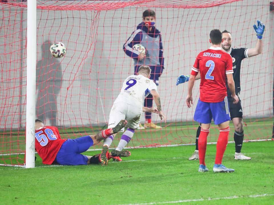Lukács (9) a hetedik gólját szerezte a bajnokságban (Fotó: Tumbász Hédi)