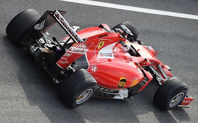 Vettel a boxutcában