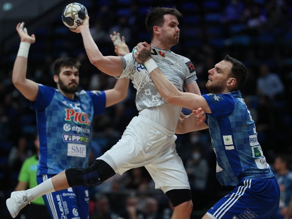 A kék mezben játszó Szeged nyerte a Bányász elleni találkozót (Fotó: Szabó Miklós) – A KÉPRE KATTINTVA GALÉRIA NYÍLIK