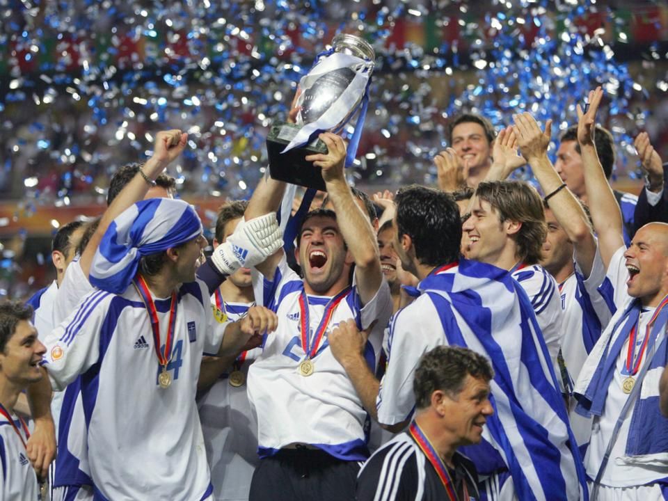 A görögöknél a siker hatalmas érzelmi robbanás is (Fotó: AFP, archív)