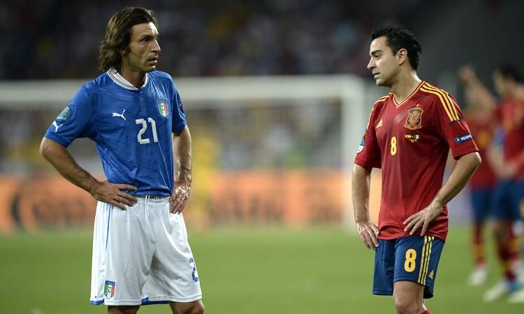 Pirlo és Xavi: két klasszis nemzetközi pályafutás egyszerre ér véget a BL-döntőben? (Fotók: AFP)