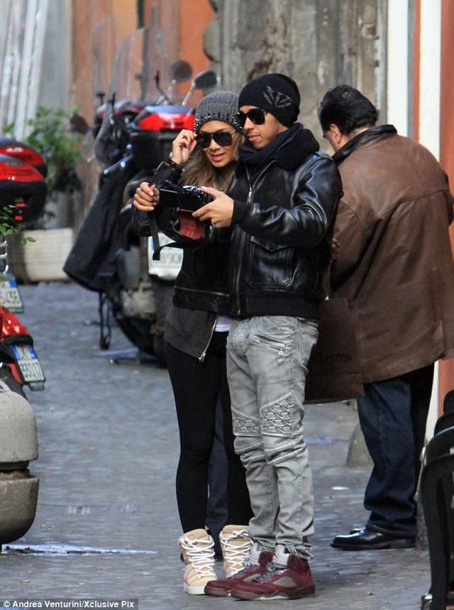Lewis Hamilton és Nicole Scherzinger alig egy hónapja Rómában (forrás: Daily Mirror)