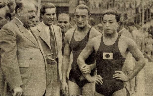 Miklós úszóelnökként Csik Ferenccel és Jusza Maszanorival 1928 augusztusában Budapesten