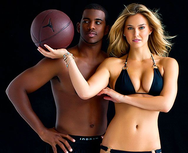 Bar Refaeli és Chris Paul (Fotó: Sports Illustrated)