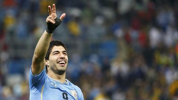 Luis Suárez jól tudja: Uruguaynak három pont kell Olaszország ellen, különben búcsúznak (Fotó: Reuters)
