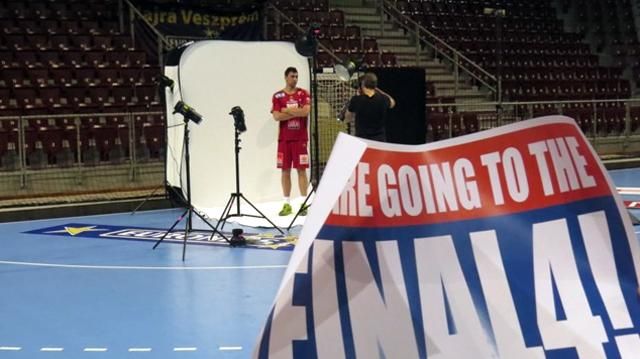 A veszprémiek az EHF fotósainak pózoltak (Fotók: mkb-mvmveszprem.hu)