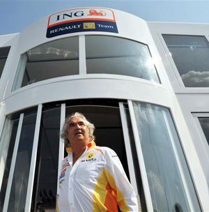 Briatore nem hagyja annyiban (Fotó: Action Images)