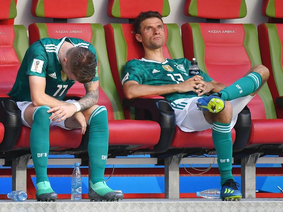 Thomas Müller (13) két vb-n remekelt, most csődöt mondott. Es Müllert nicht (Fotó: AFP)
