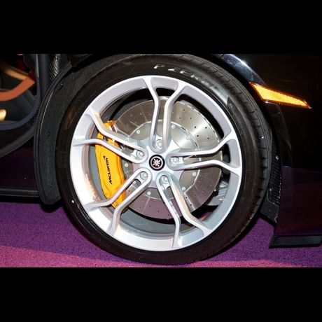 A 2012 McLaren MP4-12C (Fotó: TMZ)
