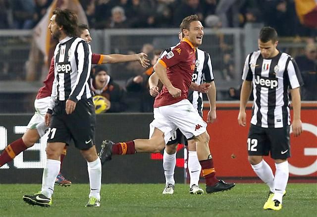 Totti bombagóljával három ponthoz juttatta a Romát (Fotó: Reuters)