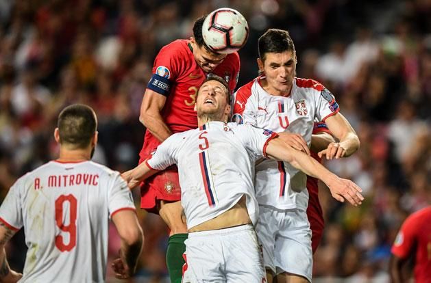 A szerbek értékes döntetlent értek el Portugáliában, könnyen lehet, hogy nem lesz szükségük playoffra (Fotó: AFP)
