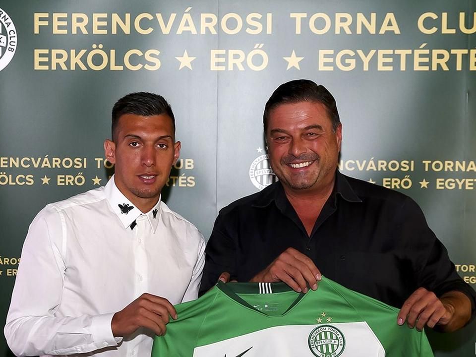 Myrto Uzuni (balra) a Ferencváros legújabb szerzeménye (Fotó: fradi.hu)