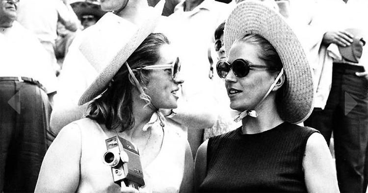 Franz Beckenbauer felesége, Brigitte és Uwe Seelers asszonya, Ilka figyeli a lelátóról az 1970-es vébét (forrás: bundesliga.de)