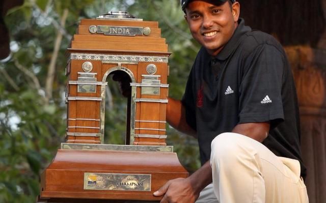 Golf – Indian Masters, 2008. Szépnek szép, de így néz ki egy kupa?