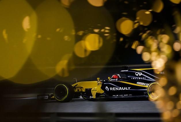 Nico Hülkenberg az időmérőkön kiválóan szerepel a Renault-val, de a jó verseny még várat magára