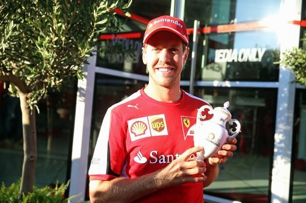 Vettel boldog volt a porcelántól (Fotó: Hegedüs Gábor)