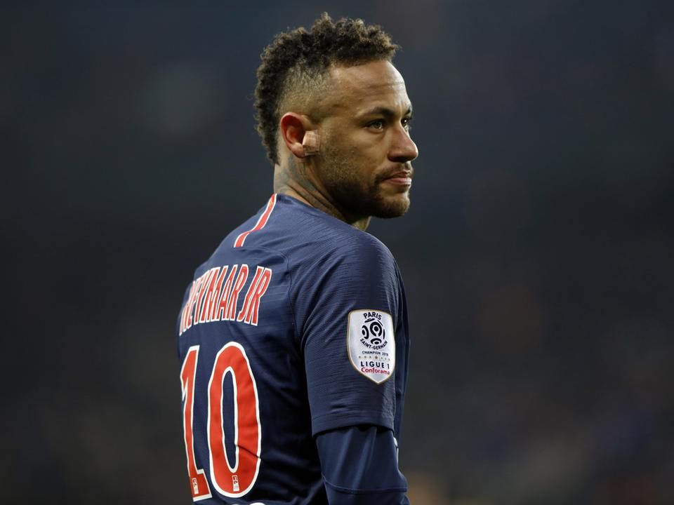 Neymar úgy segített, hogy nem is tudott róla a hírek szerint… (Fotó: AFP)