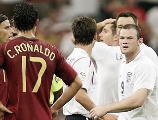 Wayne Rooney nem hisz a szemének: CR ellene vallott 
(Fotó: Reuters)