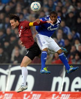 Fej-fej mellett: a Hannover és a Schalke nem bírt egymással