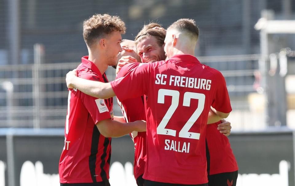 Sallai Roland (22) az újrakezdés után állandó tagja lett a Freiburg kezdőjének (Fotó: AFP)