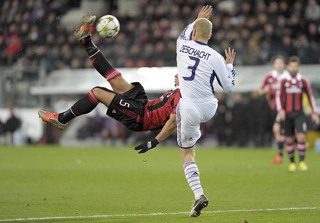 Philippe Mexes ezzel a mozdulattal szerezte meg első gólját a Milanban