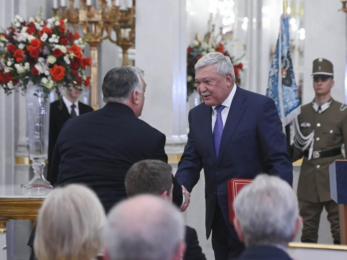 Orbán Viktor miniszterelnök is gratulált Csányi Sándornak (Fotó: MTI)