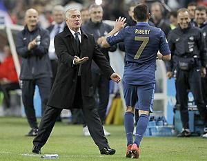 Deschamps kapitány és Ribéry gólöröme (Fotó: Action Images)