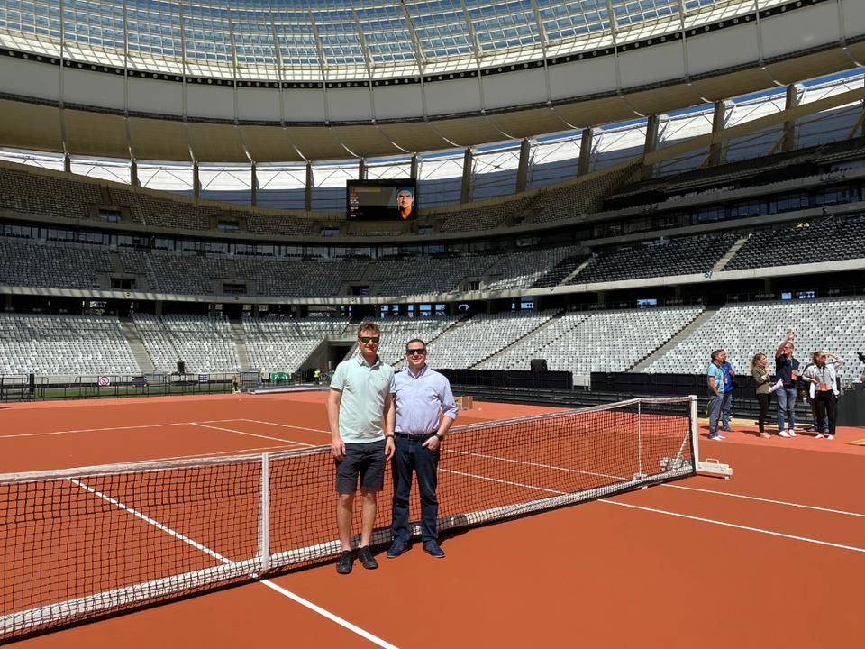 Kuhárszky Andreas és Freund Krisztián a fokvárosi stadionban