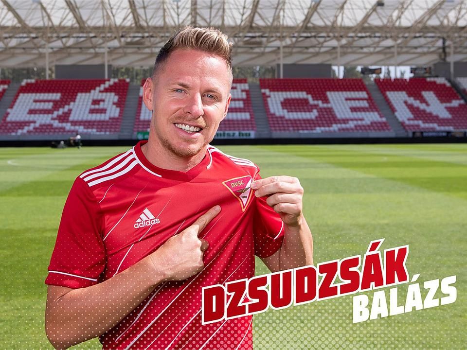 Dzsudzsák Balázs visszatérését kedden jelentette be a Debreceni VSC, amely jelenleg az NB II-ben szerepel. A 33 éves labdarúgó 16 év után játszik ismét nem élvonalbeli bajnokságban – 2004 őszén az NB III-as Létavértesben futballozott (Fotó: Facebook/DVSC)