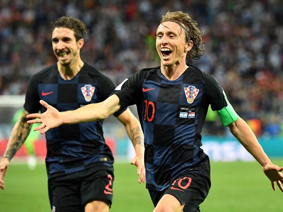 Luka Modric sokat tehet azért, hogy minél tovább meneteljenek a horvátok (Fotó: AFP)