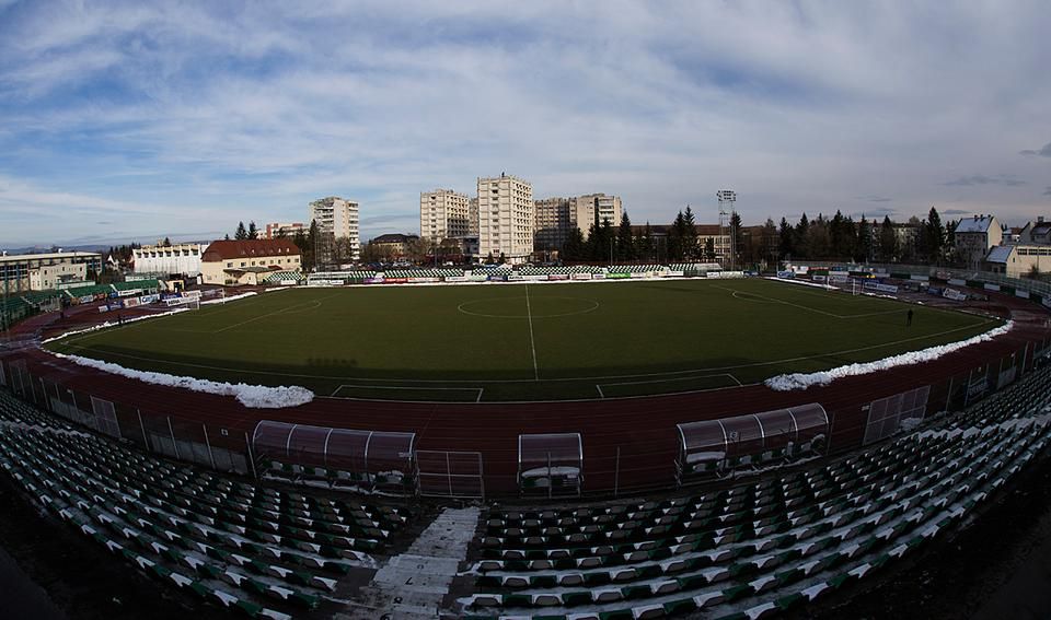 Az új stadion nappal… (Fotó: Manases Sándor)