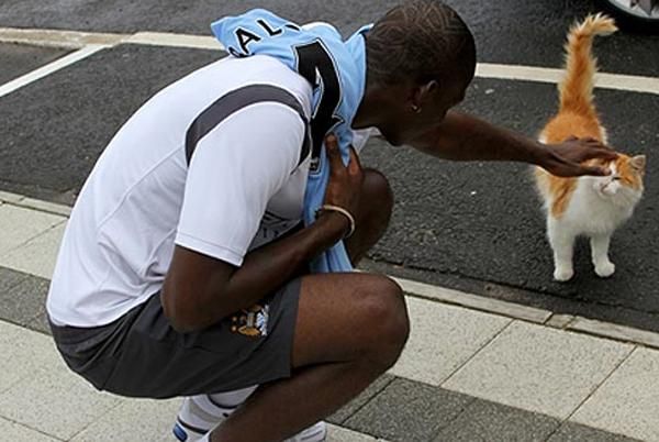 Balotelli imádta Wimblydont (Fotó: whoateallthepies.tv)